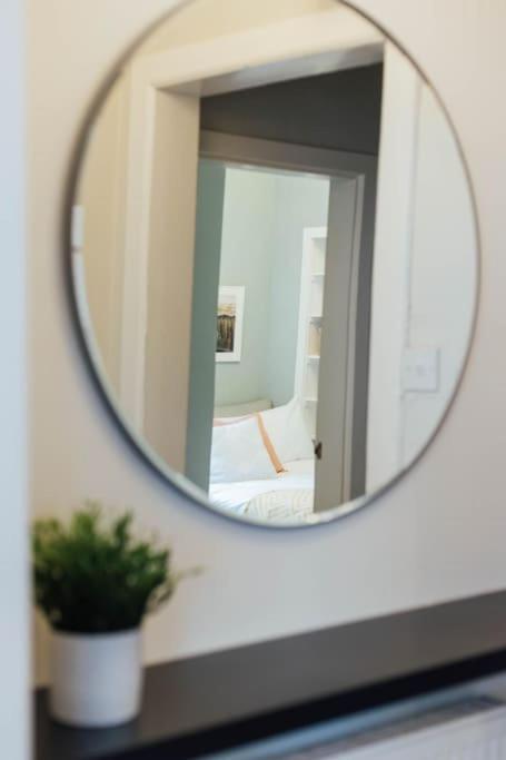 Stylish Stirling Apartment - Free Parking Kültér fotó